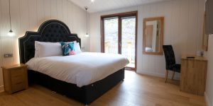 1 bedroom deluxe lodge