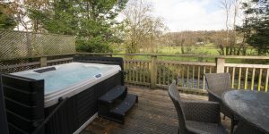 hot tub lodges