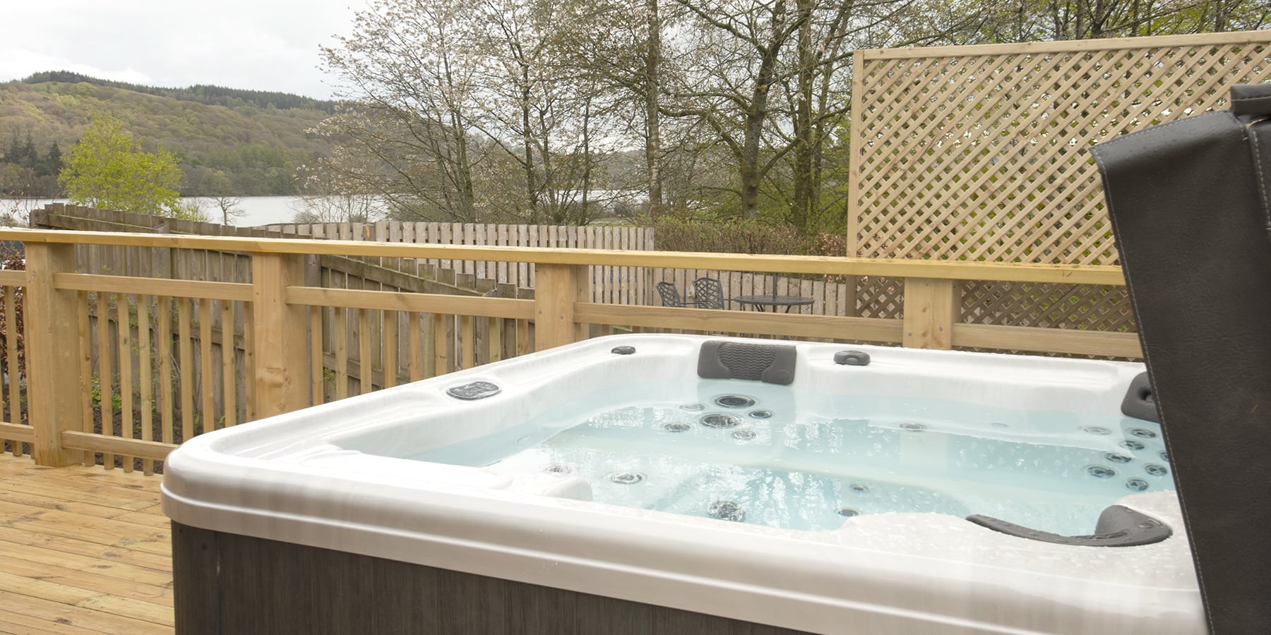 lodge with hot tub in lake district